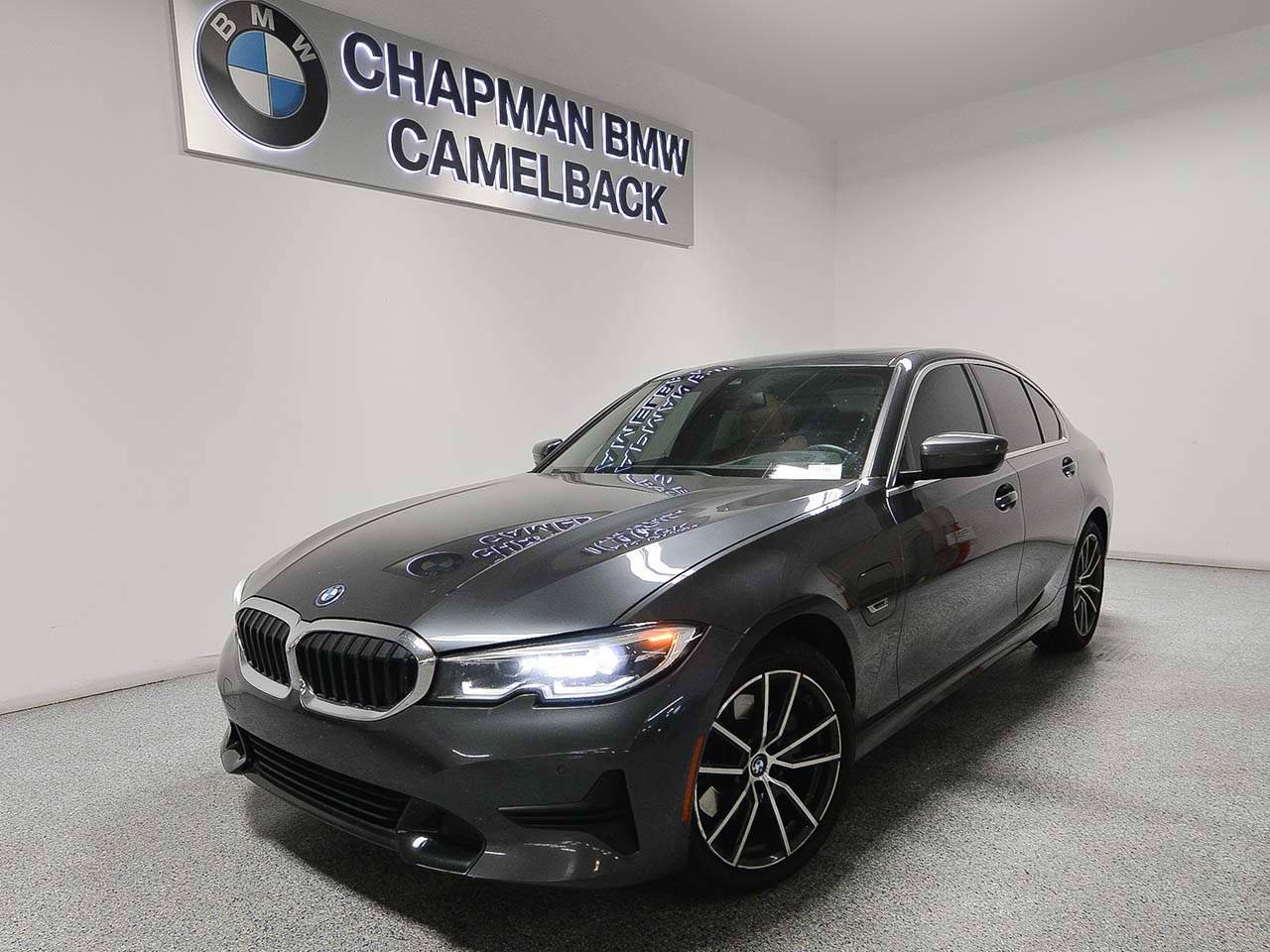 Used 2022 BMW 330e xDrive w/ Premium Package AWD/4WD image 1