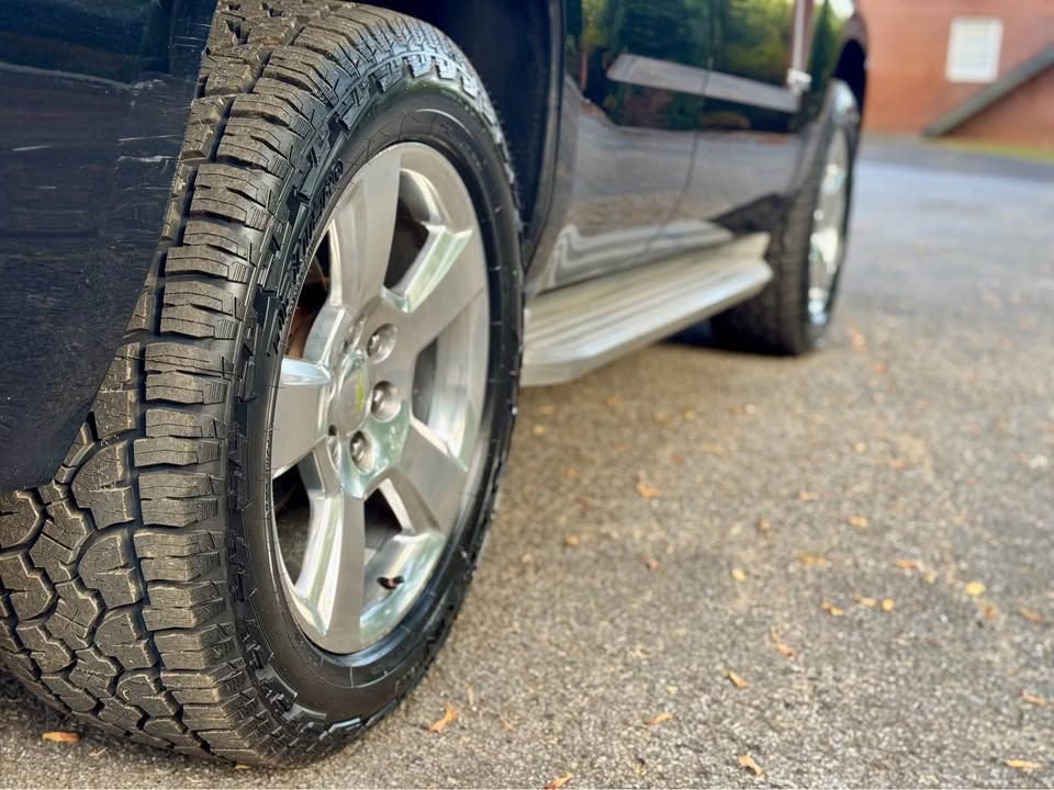 Used 2015 Chevrolet Tahoe LT AWD/4WD image 3