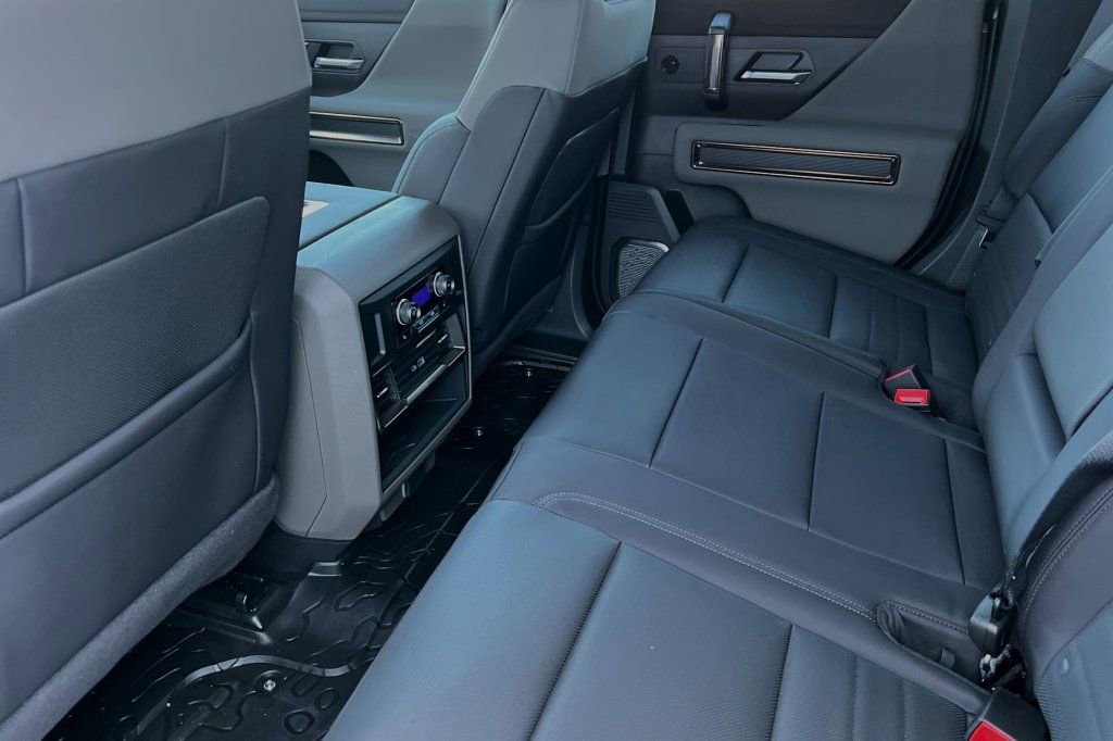 New 2025 GMC Hummer EV 2X image 9