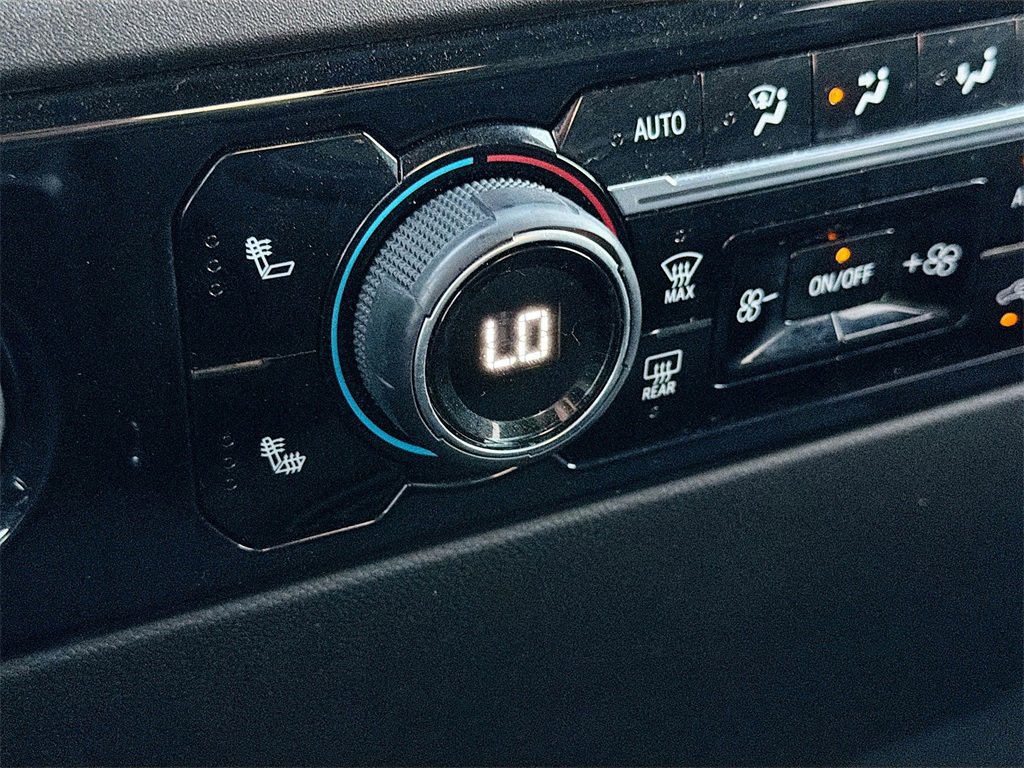 Used 2024 Chevrolet Silverado 1500 RST image 19