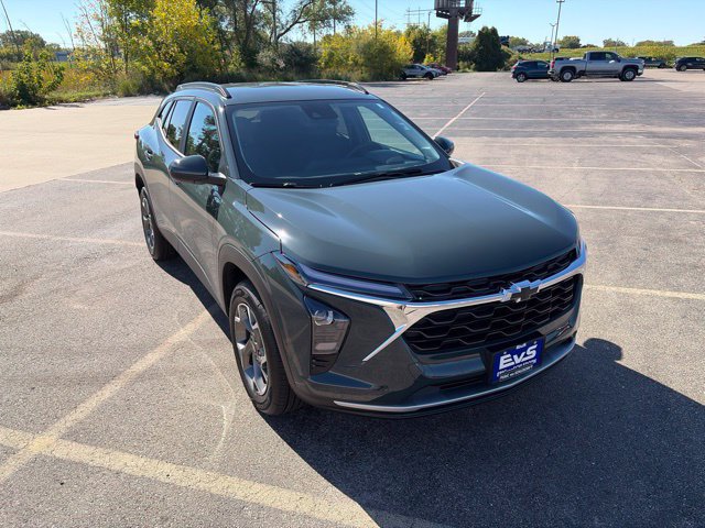 Used 2026 Chevrolet Trax LT w/ LT Convenience Package FWD image 8