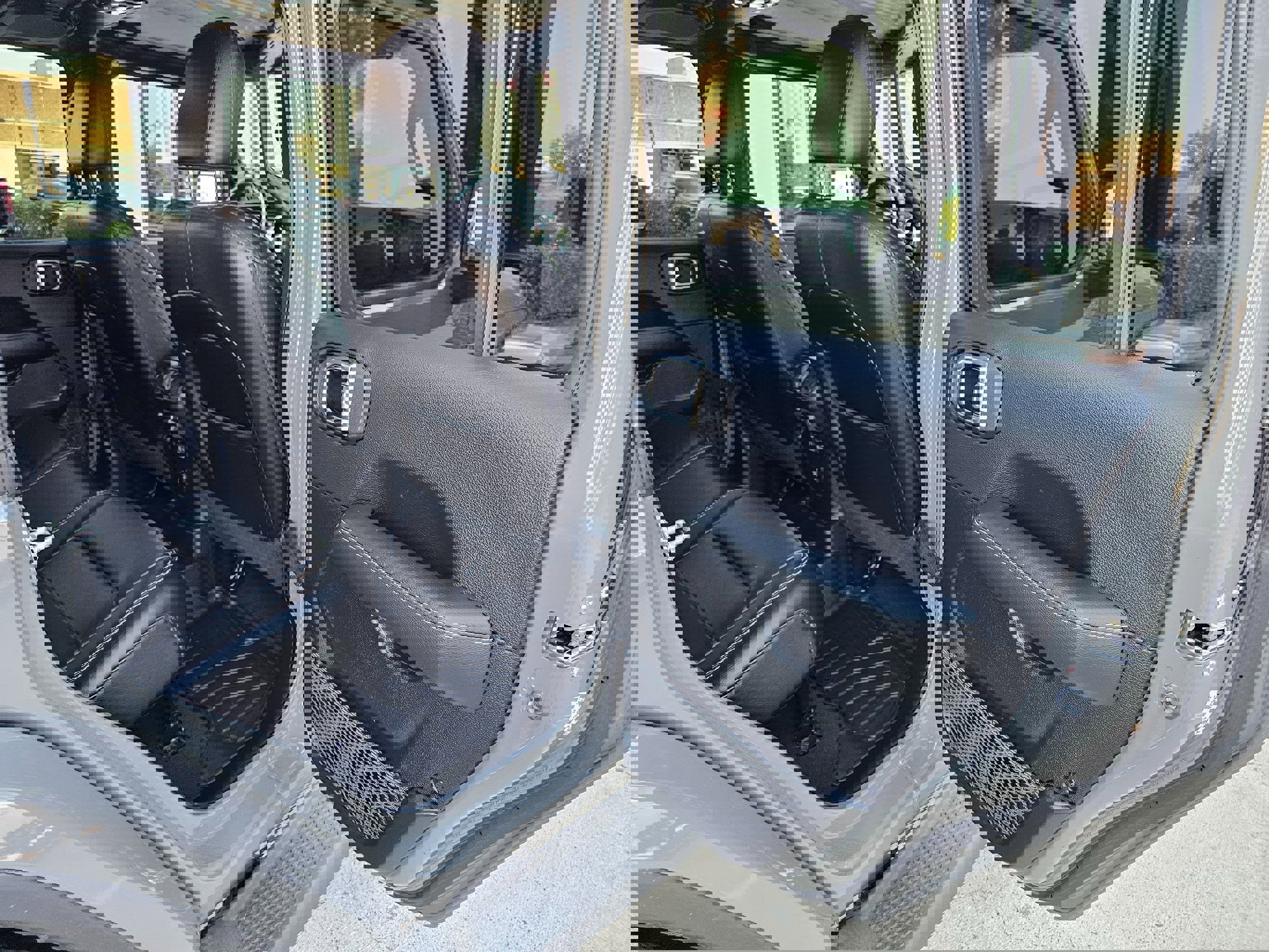 Used 2020 Jeep Wrangler Unlimited Sahara w/ Uconnect 4C Nav & Sound Group image 21