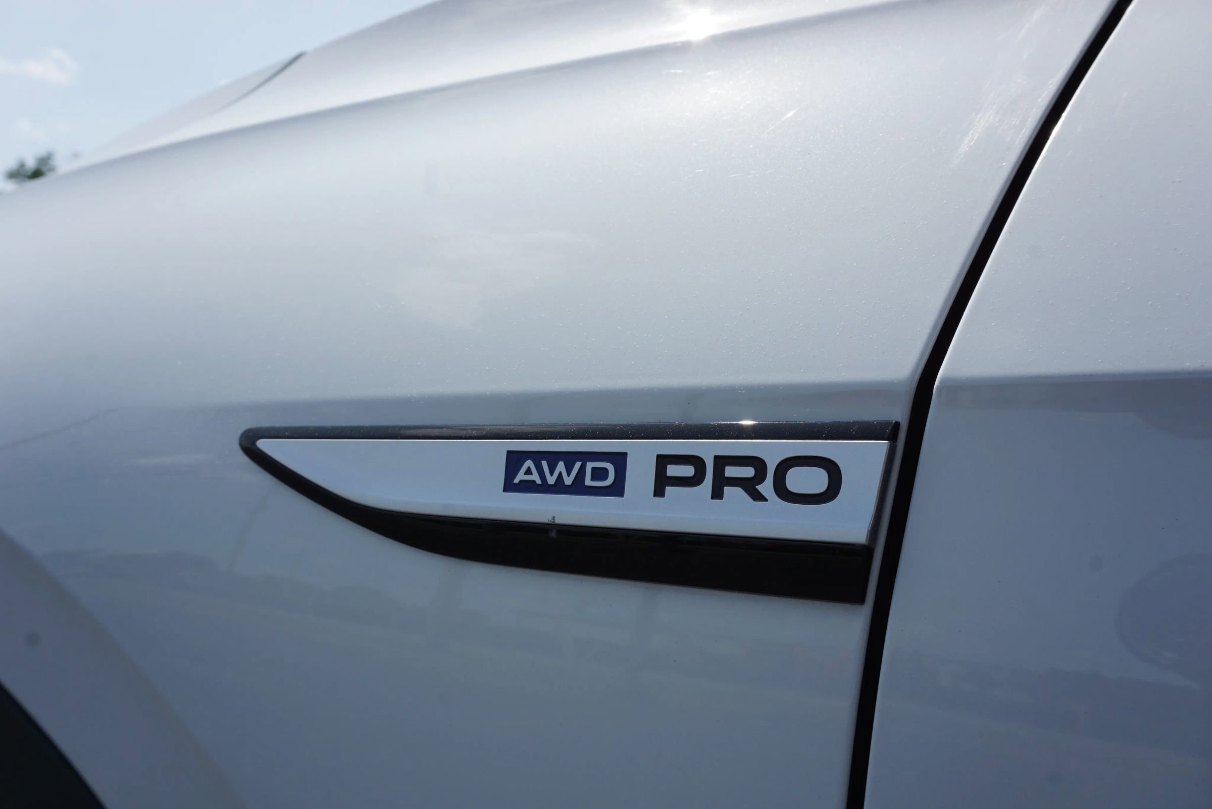 Used 2021 Volkswagen ID.4 Pro AWD/4WD image 9