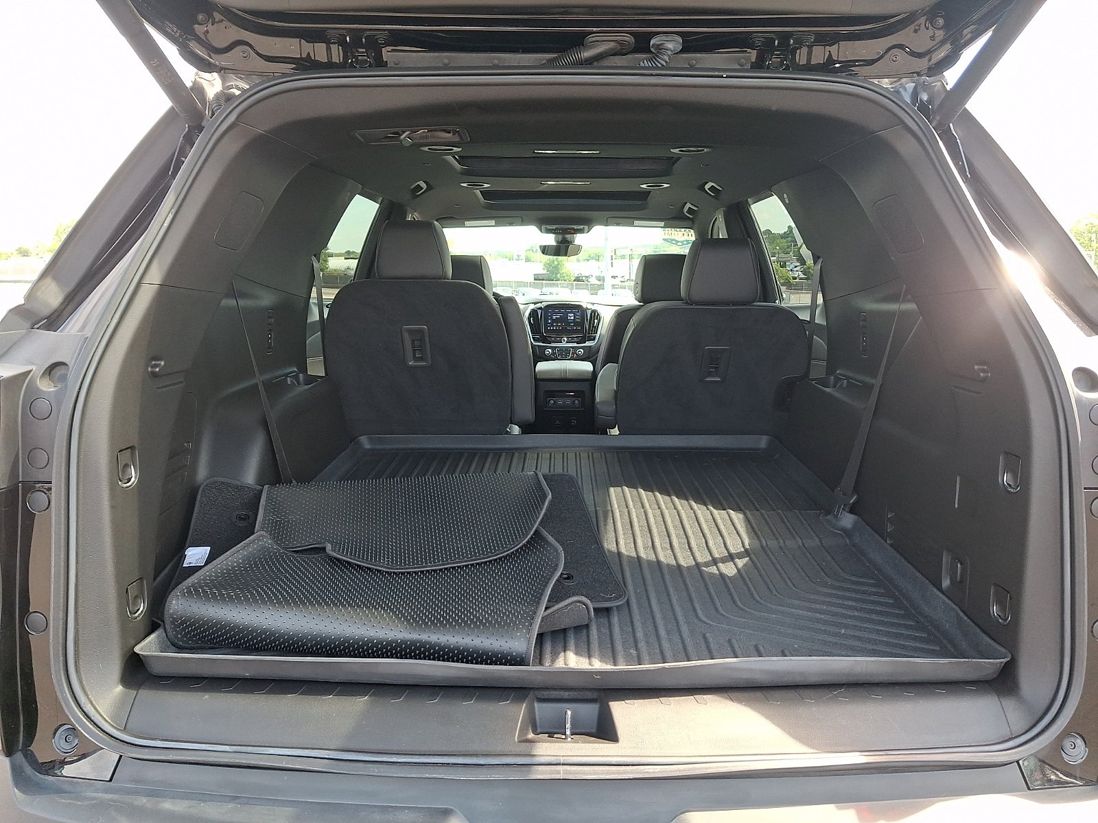 Used 2023 Chevrolet Traverse RS AWD/4WD image 33