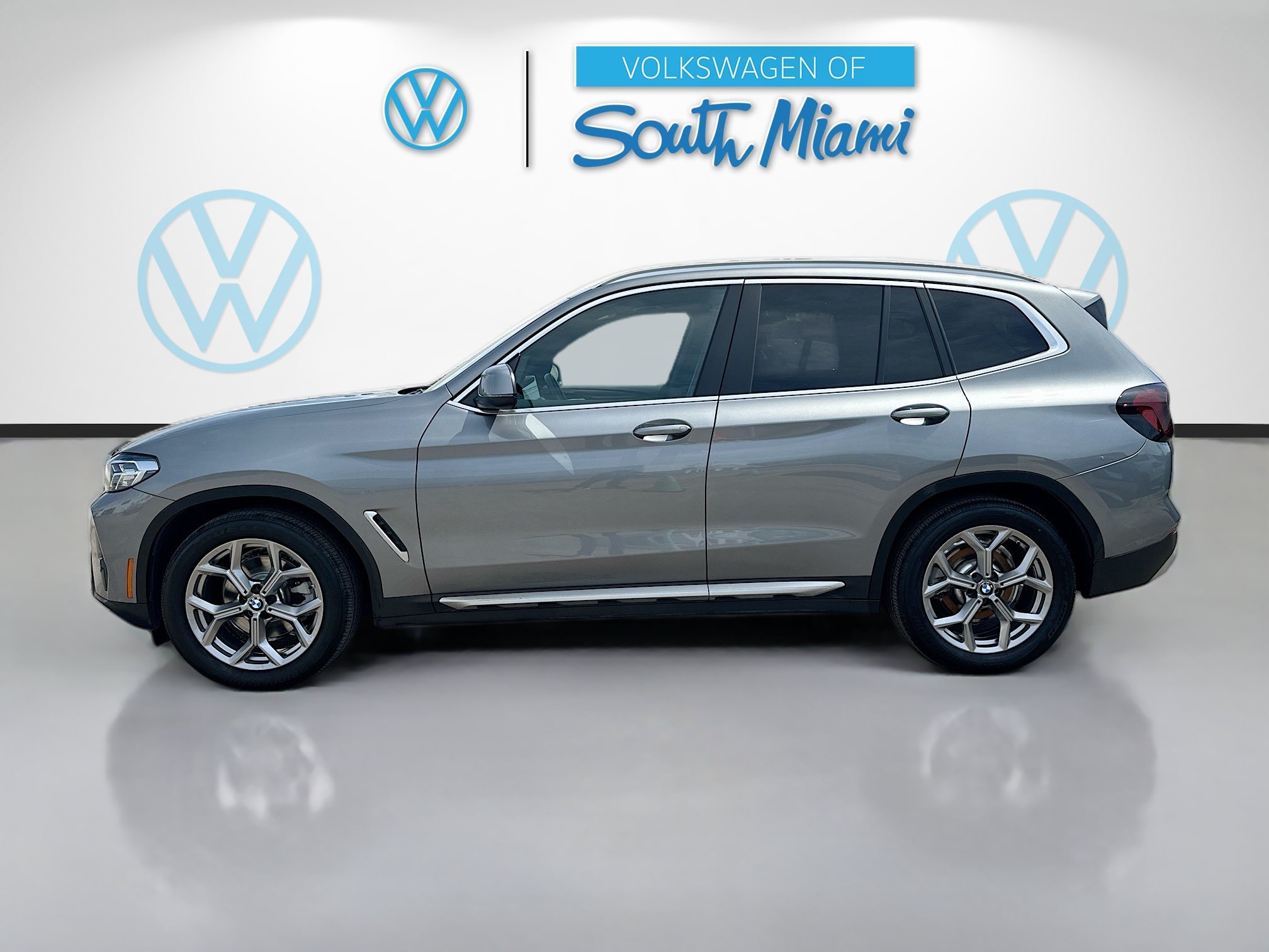 Used 2023 BMW X3 sDrive30i w/ Premium Package RWD image 4