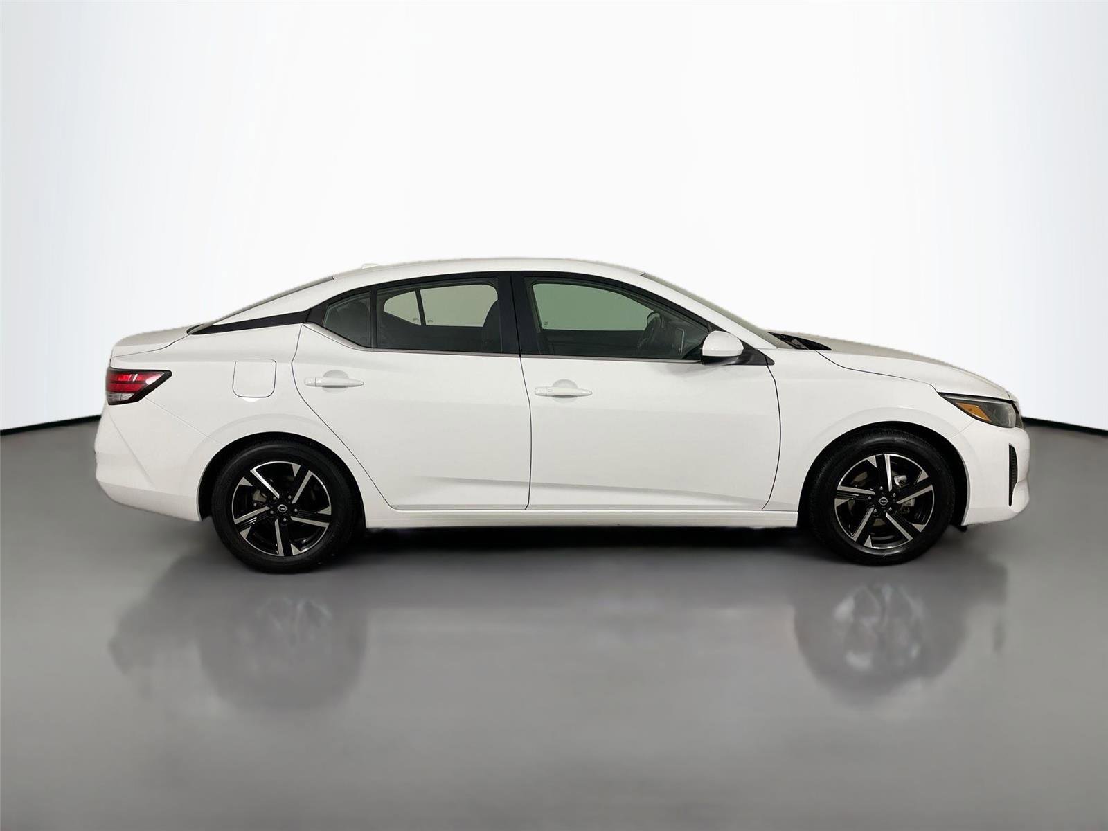 Used 2024 Nissan Sentra SV image 8