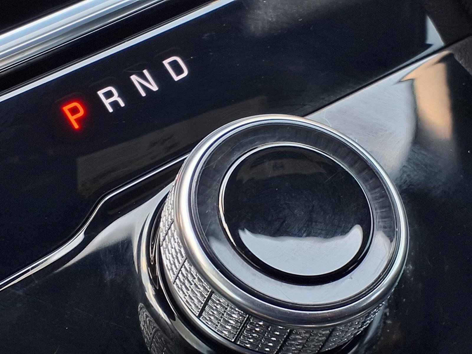 Used 2025 Jeep Grand Cherokee Laredo w/ Luxury Tech Group I RWD image 18
