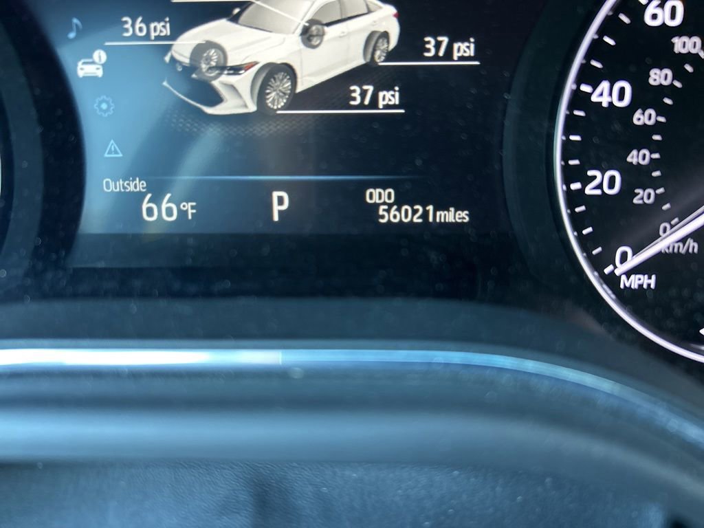 Used 2020 Toyota Avalon Touring w/ Advanced Safety Package FWD image 11