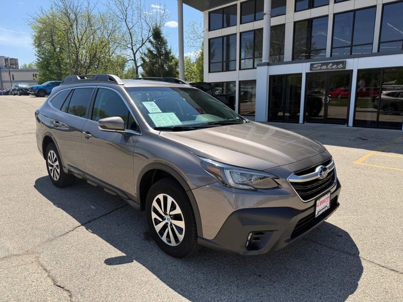 Used 2022 Subaru Outback Premium AWD/4WD image 3