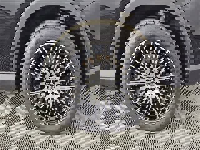 Certified 2025 Mercedes-Benz GLC 300 4MATIC image 13