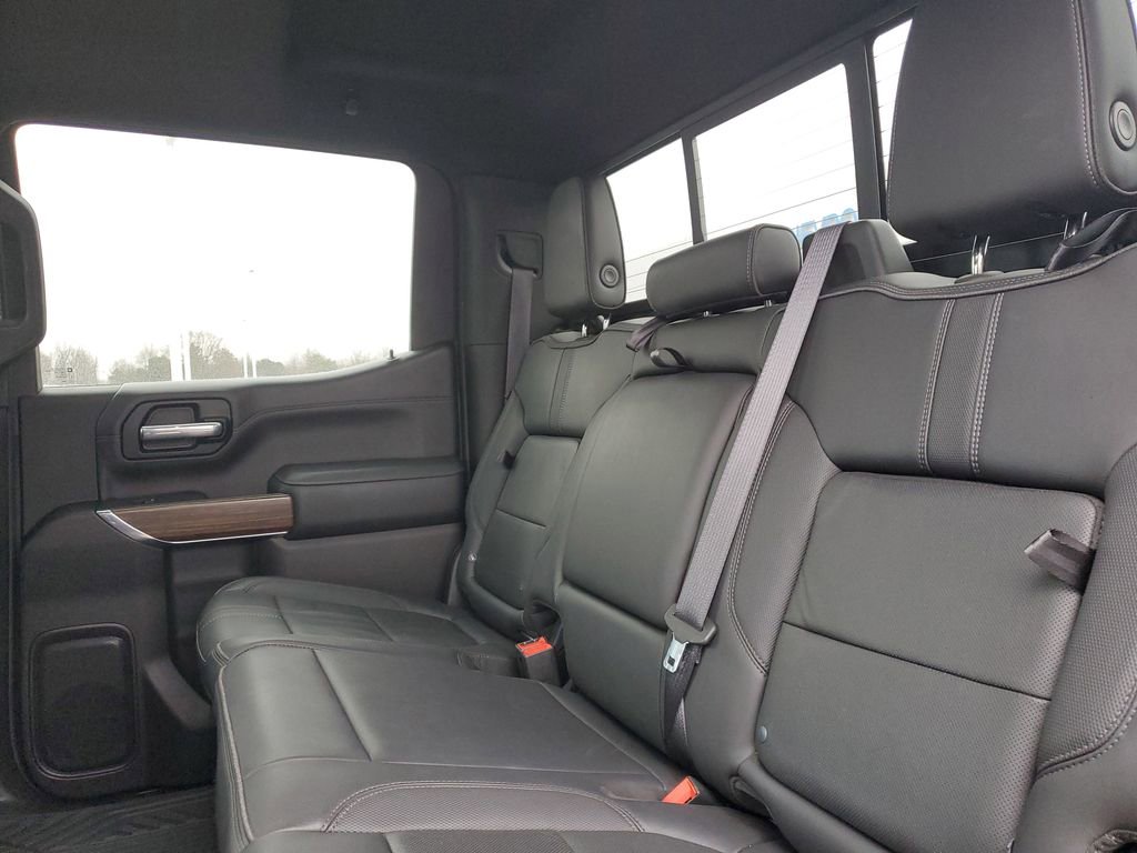 Used 2021 Chevrolet Silverado 1500 High Country image 34