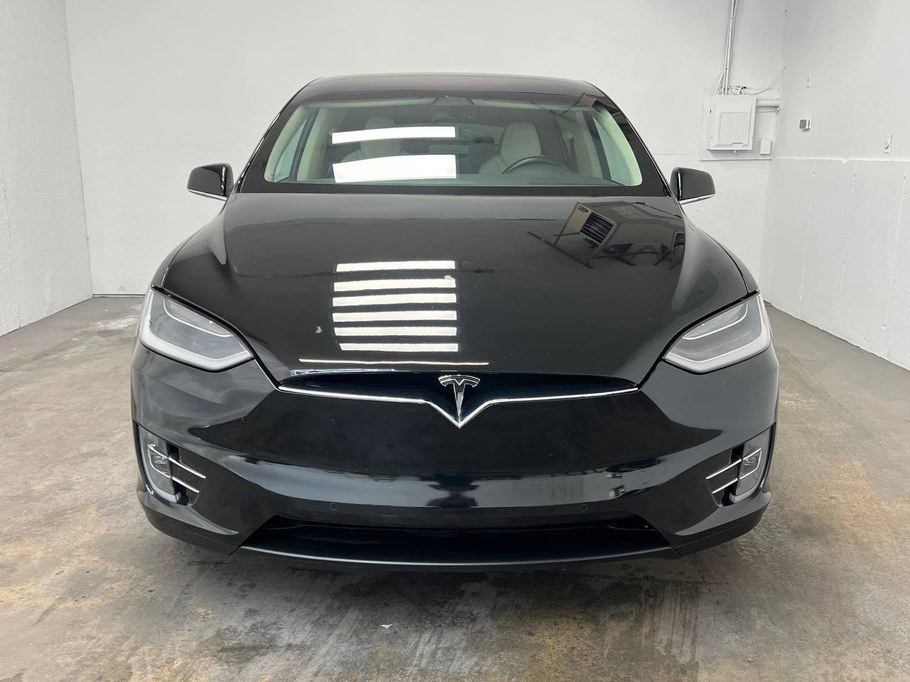 Used 2018 Tesla Model X 75D AWD/4WD image 2