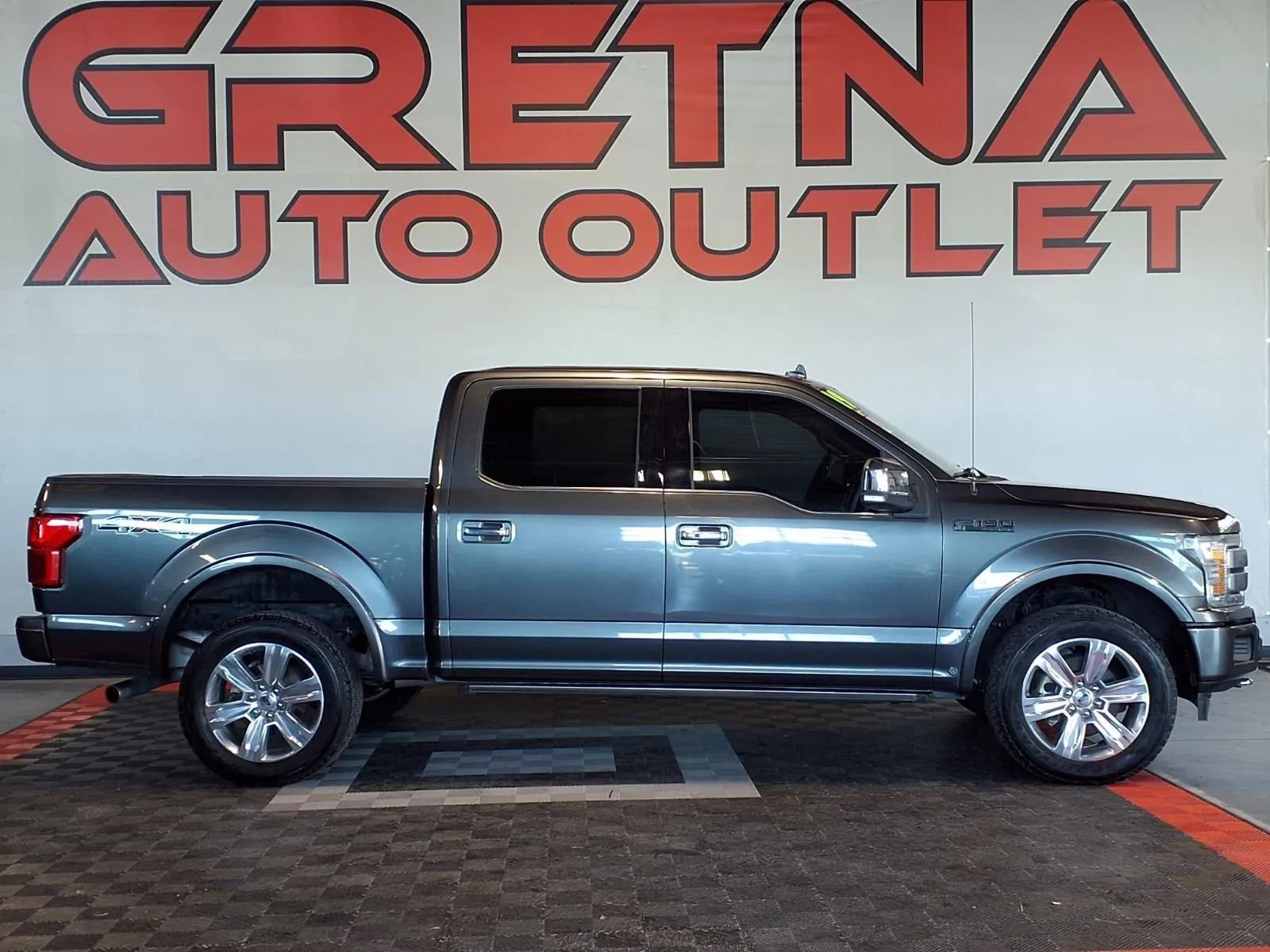 Used 2019 Ford F150 Platinum w/ Equipment Group 701A Luxury AWD/4WD image 1