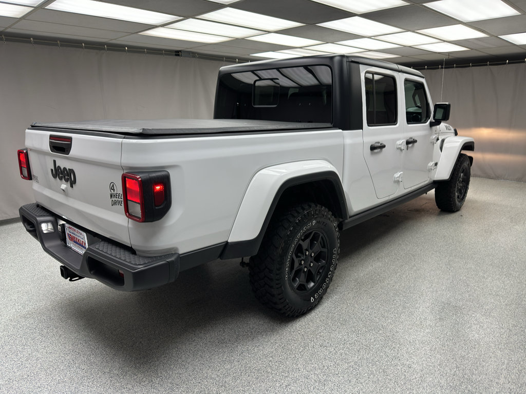 Used 2023 Jeep Gladiator Sport AWD/4WD image 4