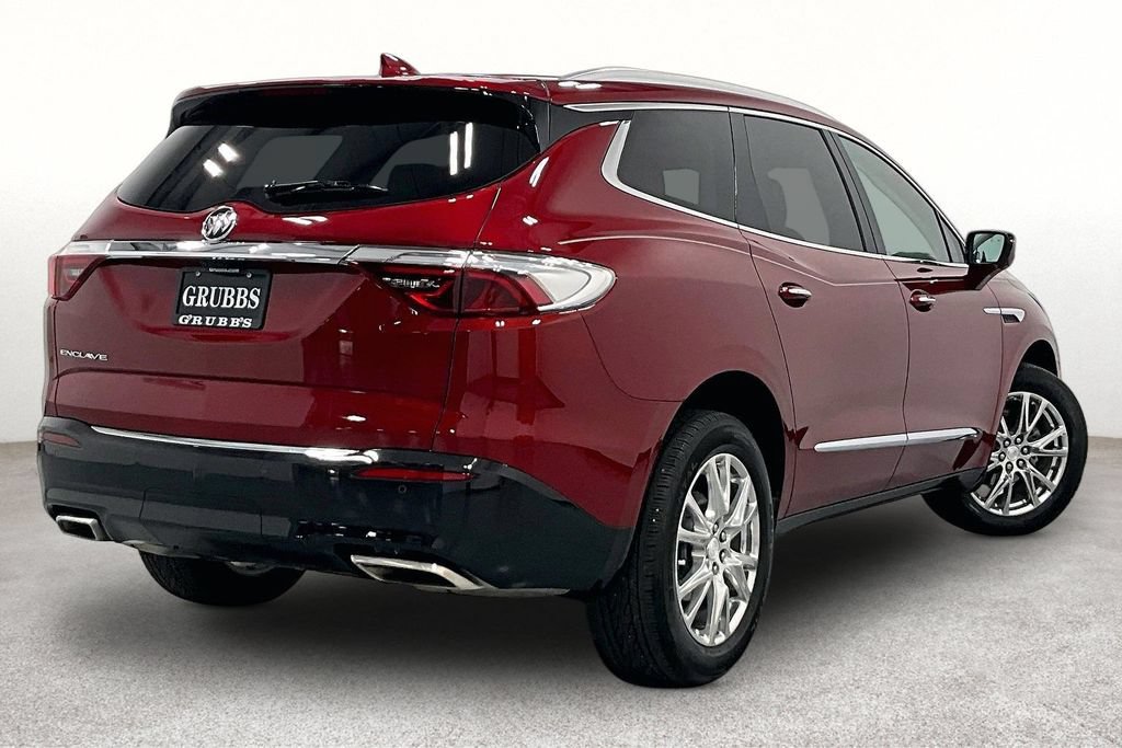 Used 2022 Buick Enclave Premium w/ Surround and Sites Package FWD image 2