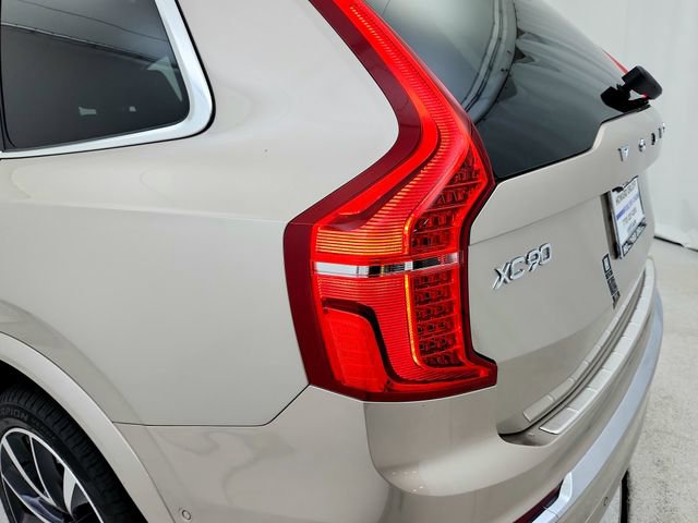 New 2025 Volvo XC90 B6 Plus w/ Protection Package Premier image 32