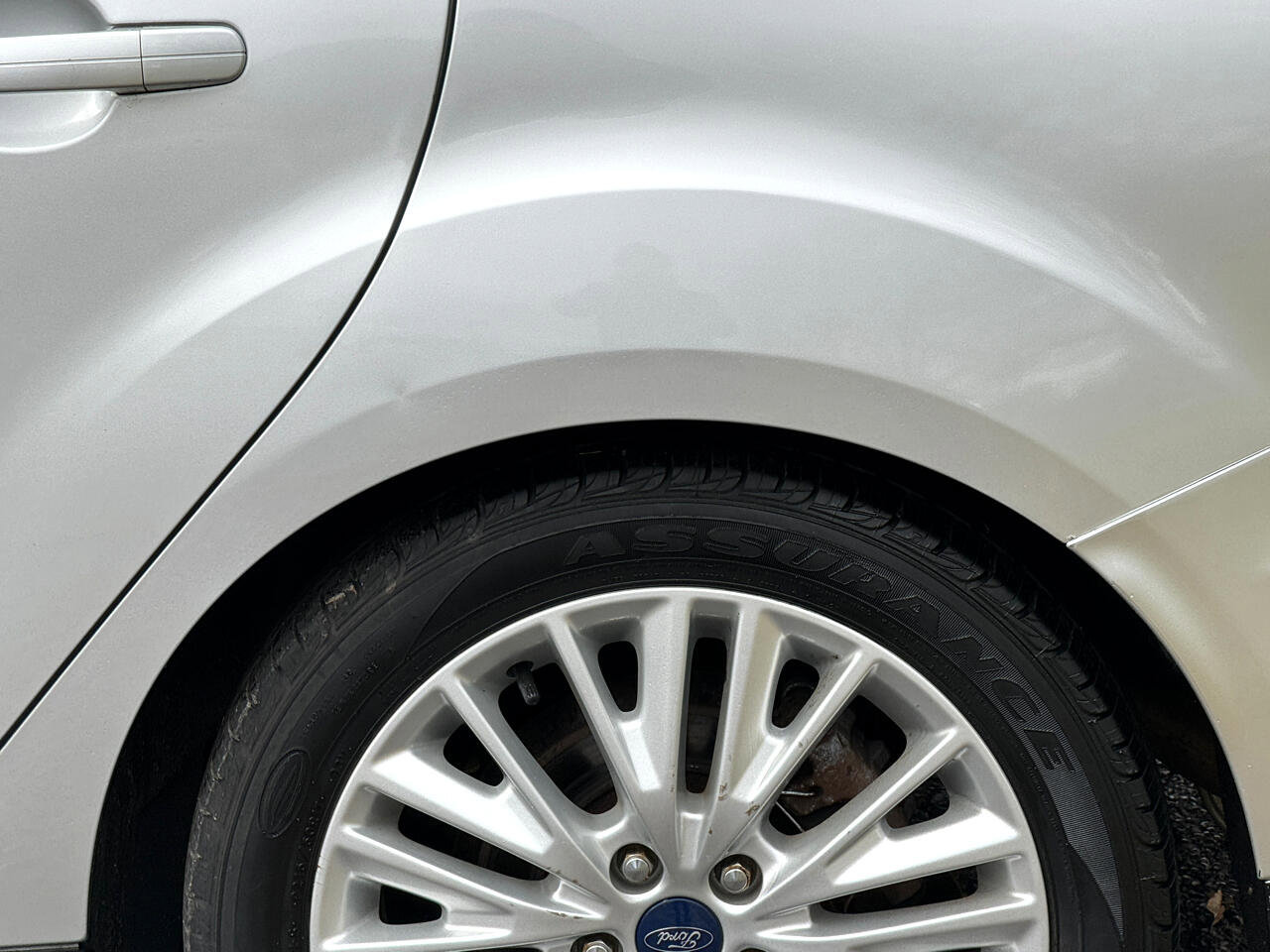 Used 2016 Ford Focus Titanium w/ Titanium Technology Package FWD image 12