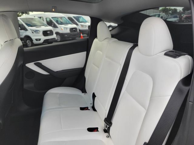 Used 2022 Tesla Model Y Performance image 8