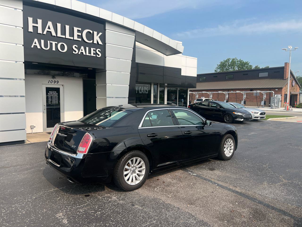 Used 2013 Chrysler 300 Touring RWD image 7