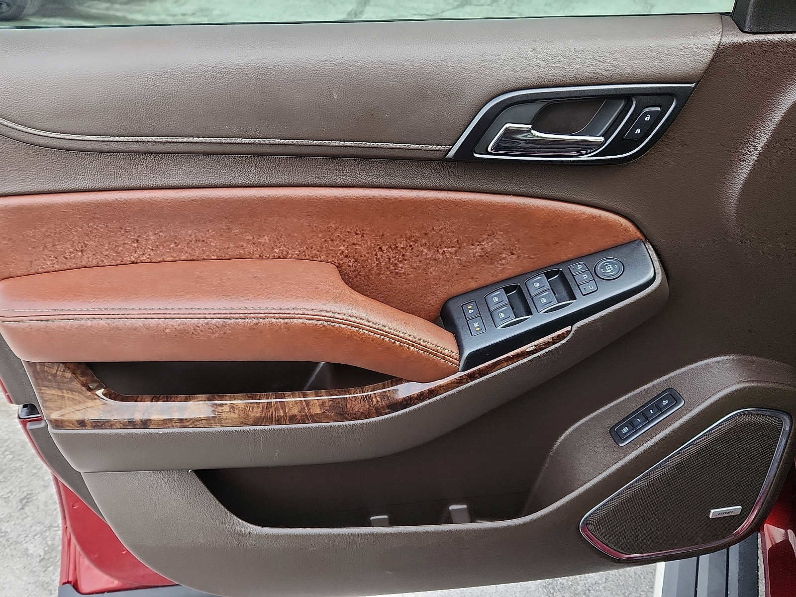 Used 2016 Chevrolet Tahoe LTZ image 12