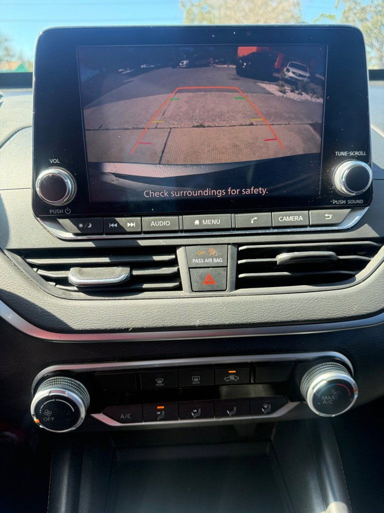 Used 2022 Nissan Altima 2.5 SR image 16