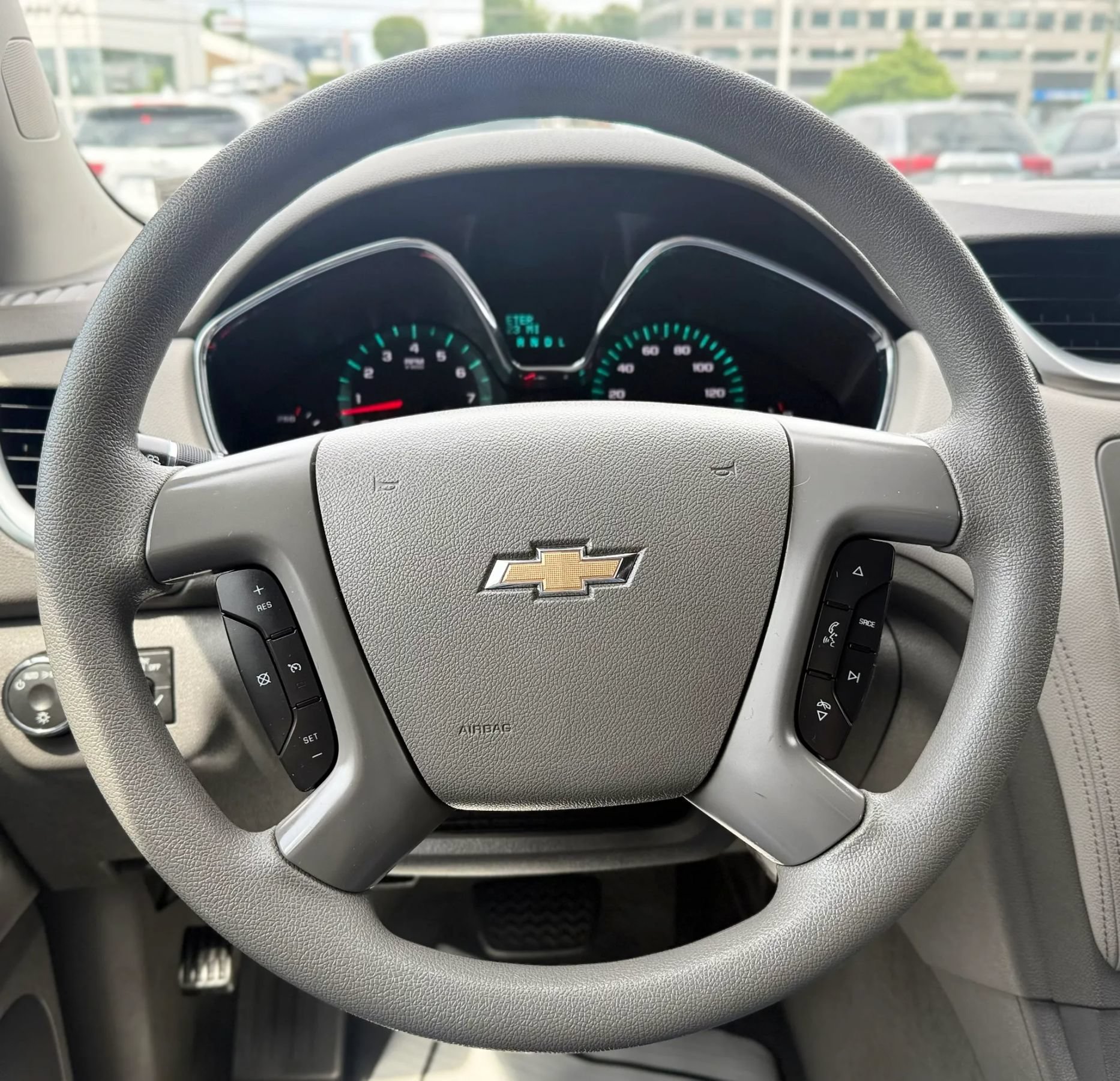 Used 2015 Chevrolet Traverse LS FWD image 11
