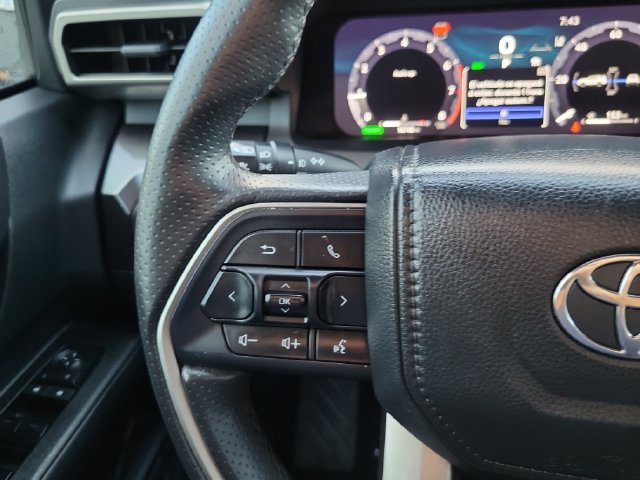 Used 2025 Toyota 4Runner TRD Off-Road AWD/4WD image 15