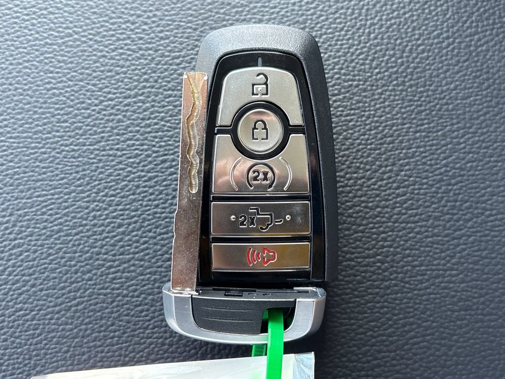 New 2026 Ford F250 XLT w/ XLT Premium Package image 33