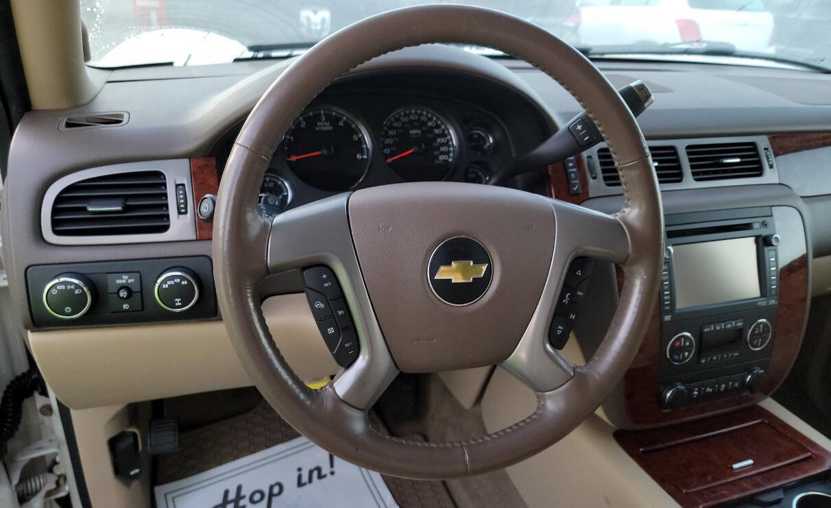 Used 2013 Chevrolet Suburban LTZ image 15