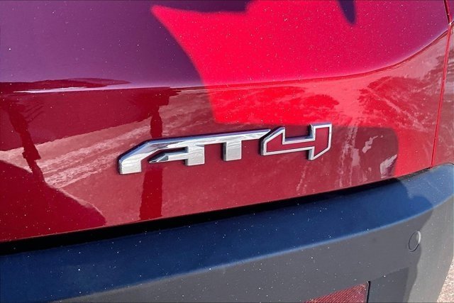 Used 2022 GMC Acadia AT4 w/ Technology Package image 24