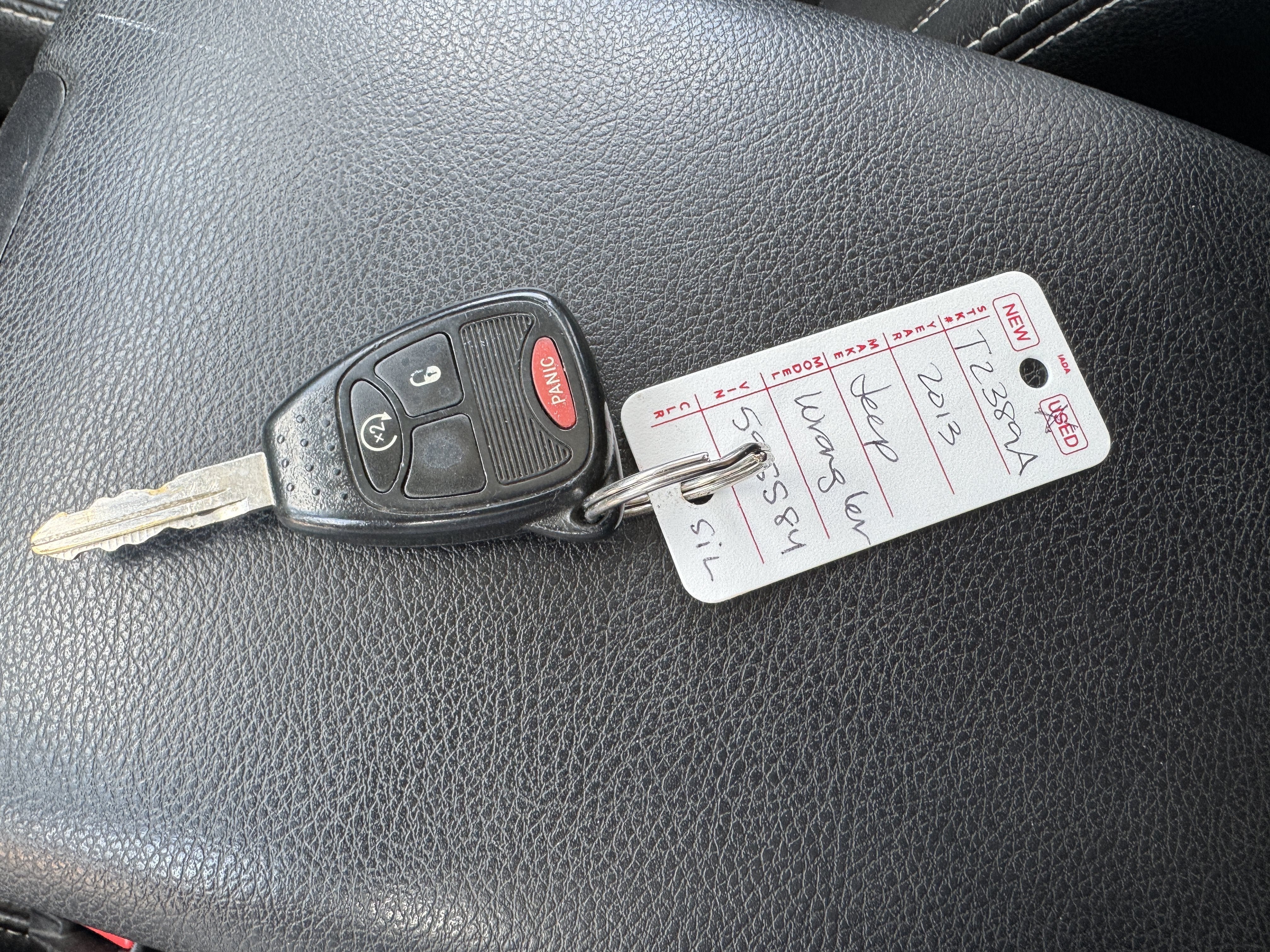 Used 2013 Jeep Wrangler Unlimited Sahara w/ Dual Top Group AWD/4WD image 20