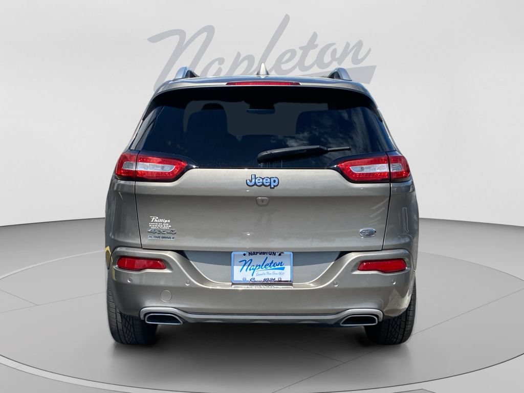 Used 2017 Jeep Cherokee Overland AWD/4WD image 7
