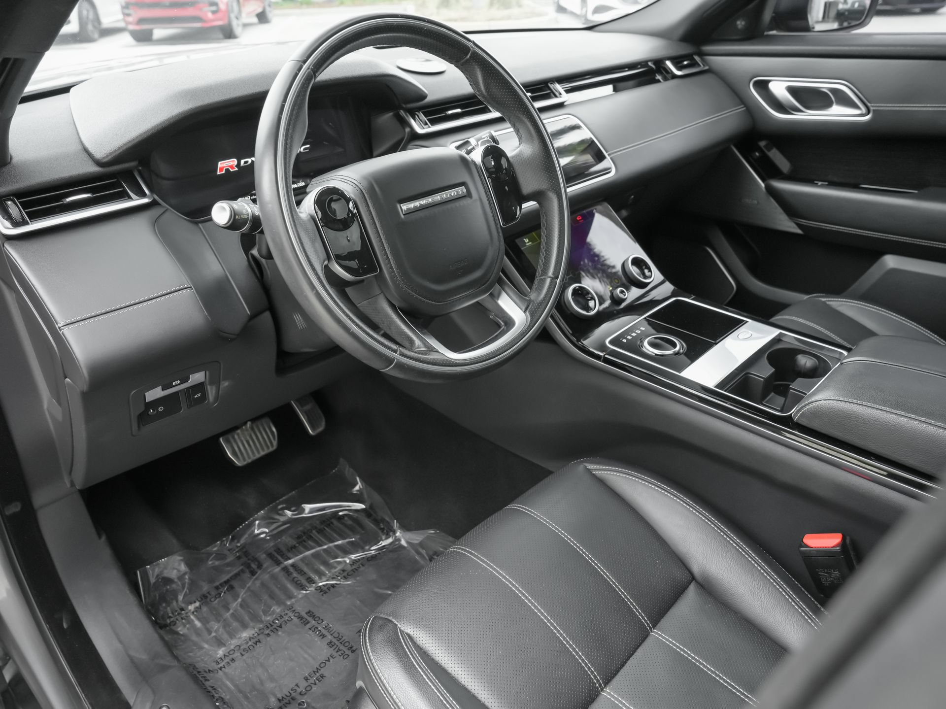 Used 2019 Land Rover Range Rover Velar R-Dynamic SE AWD/4WD image 6