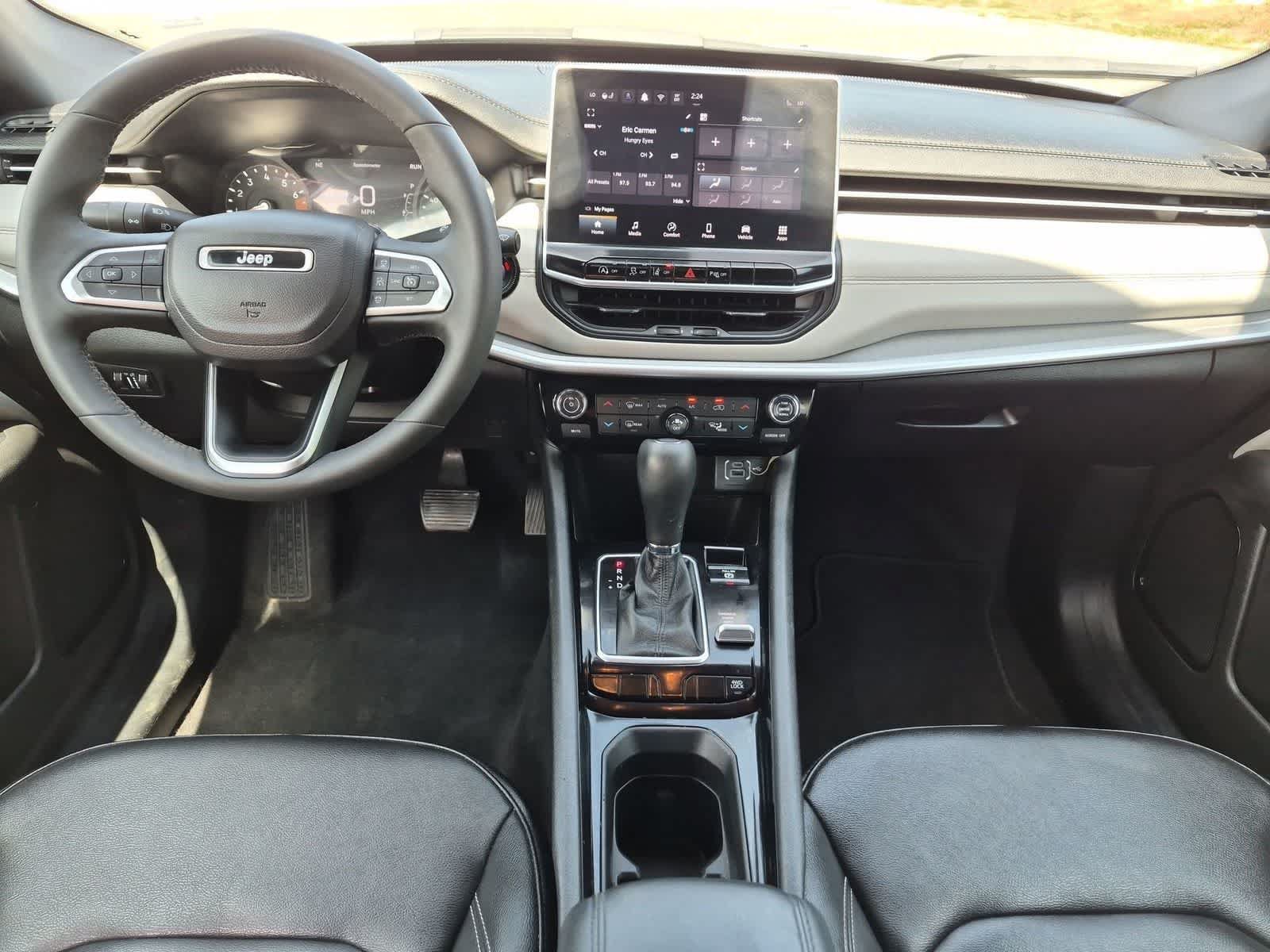 Used 2025 Jeep Compass Limited AWD/4WD image 19
