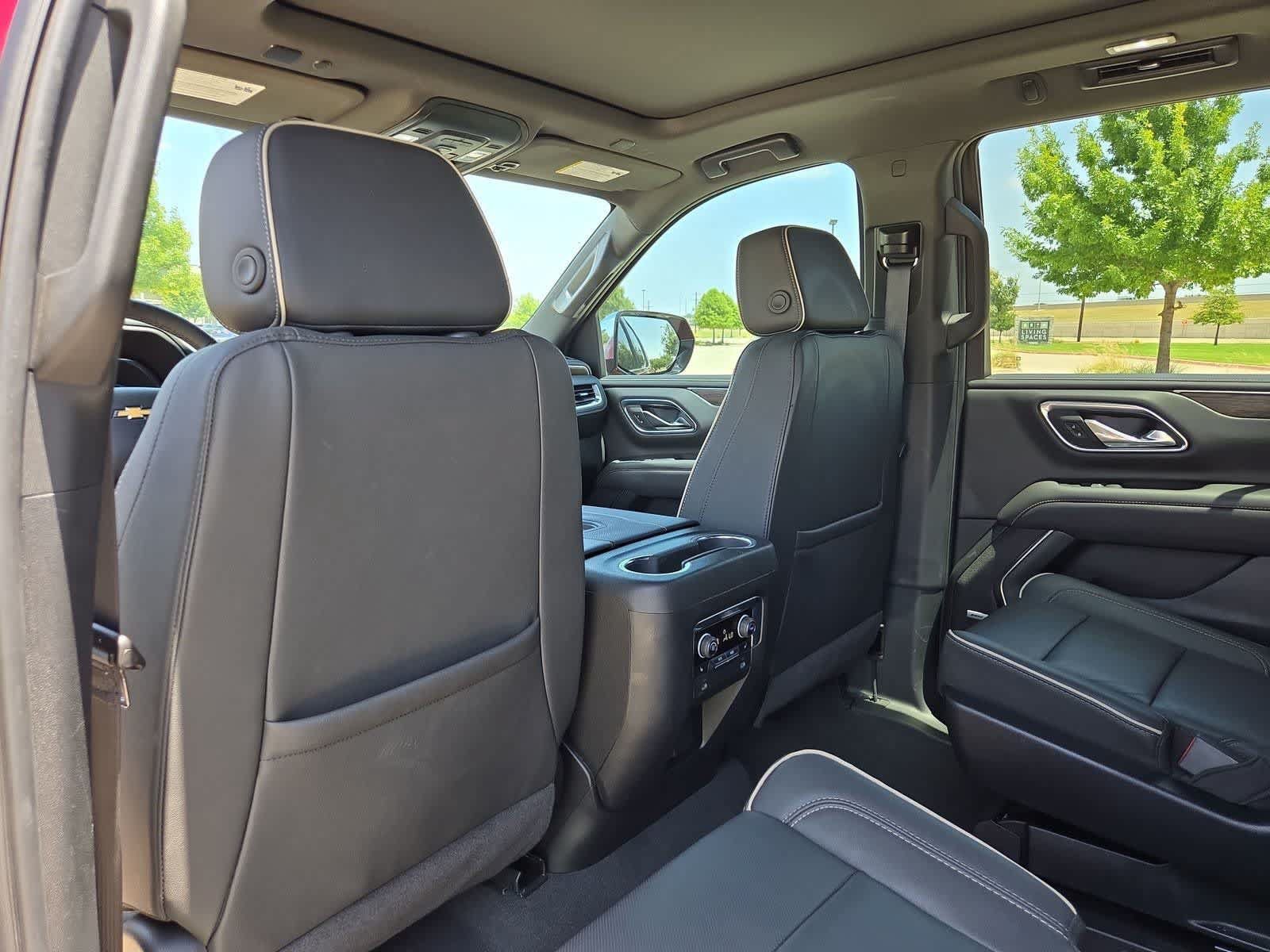 Used 2024 Chevrolet Tahoe Premier w/ Premium Package AWD/4WD image 16