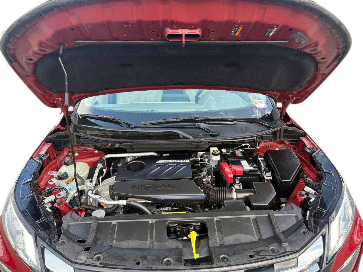Used 2025 Nissan Rogue SV AWD/4WD image 18