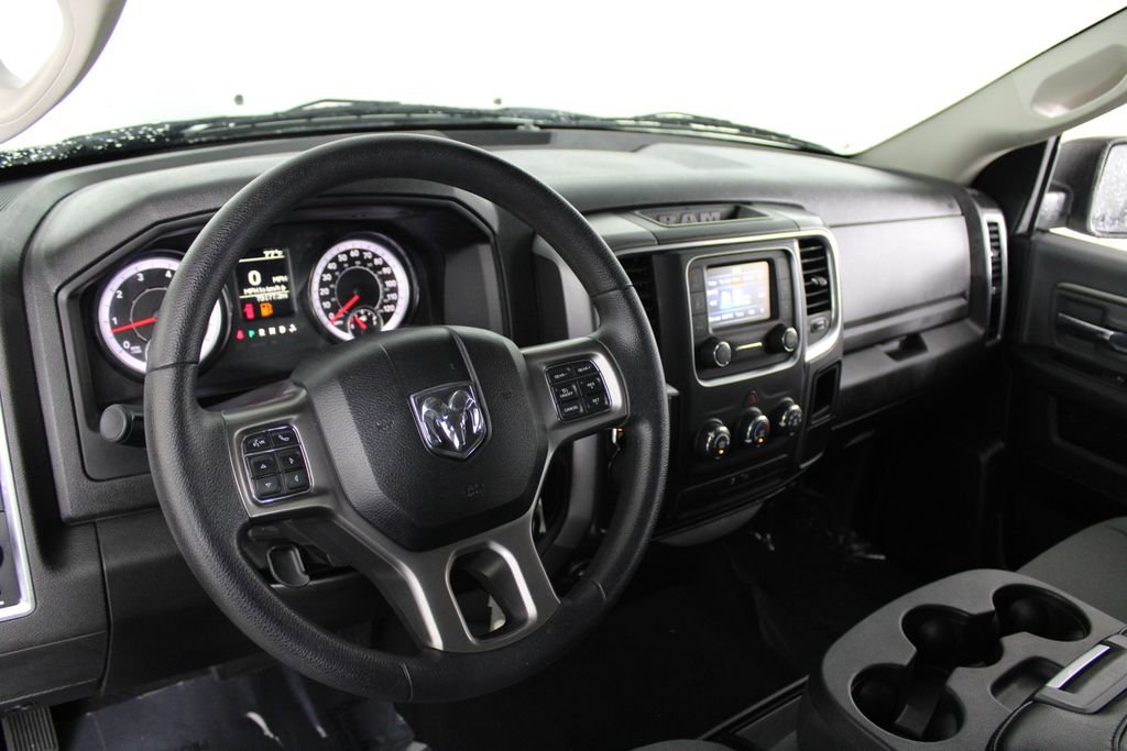 Used 2022 RAM 1500 Classic SLT image 17