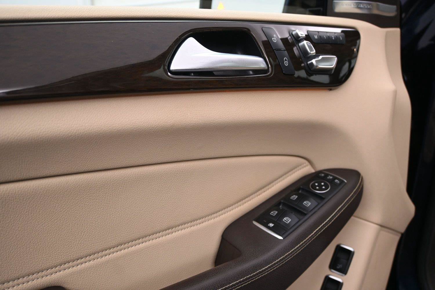 Used 2018 Mercedes-Benz GLS 450 4MATIC image 8