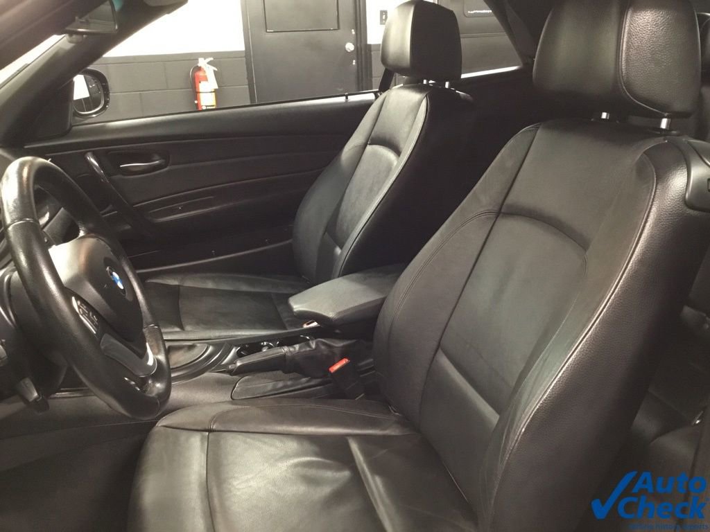 Used 2013 BMW 128i Convertible image 24