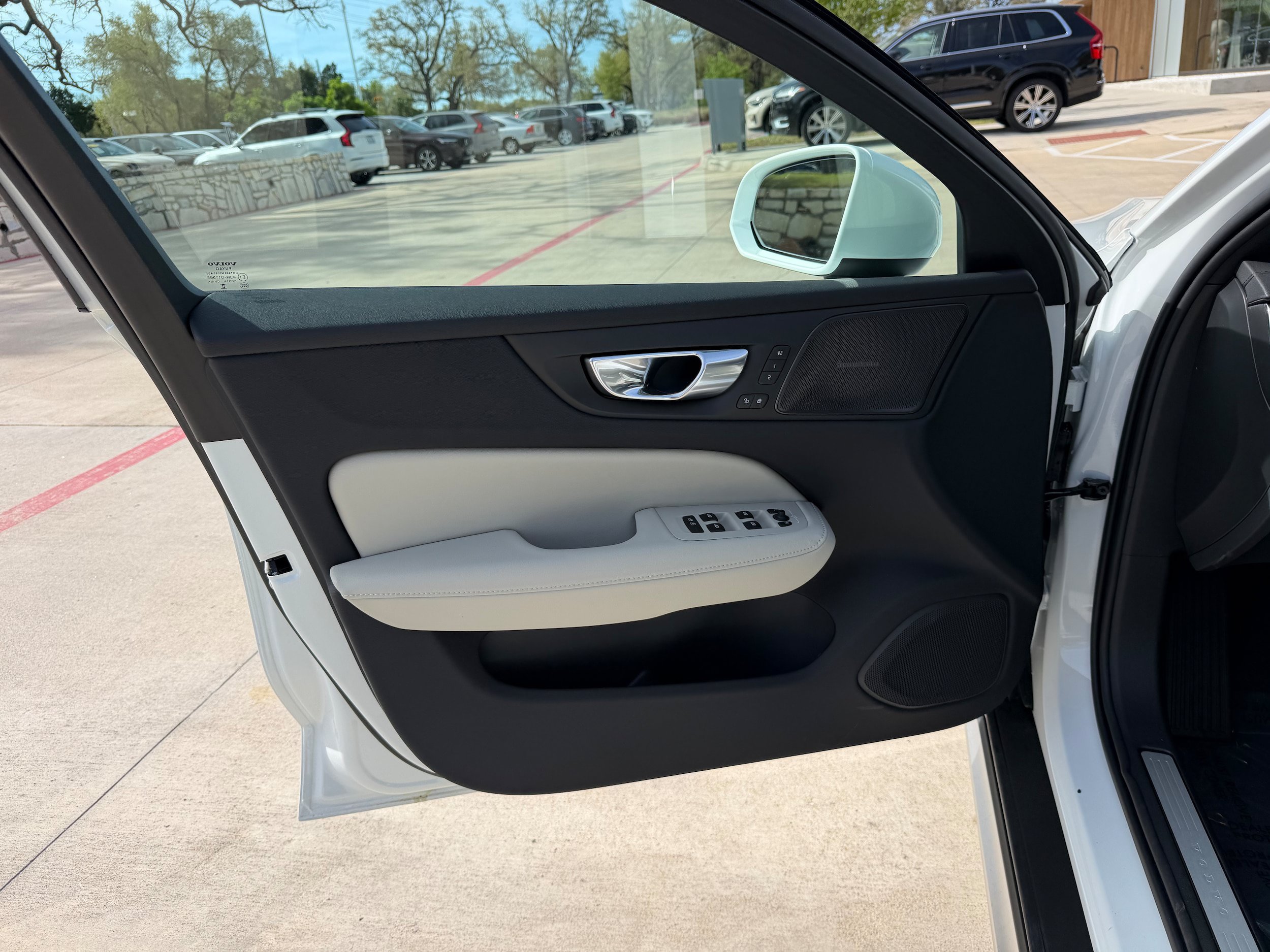 New 2026 Volvo V60 B5 Cross Country Ultra w/ Protection Package Premier AWD/4WD image 17