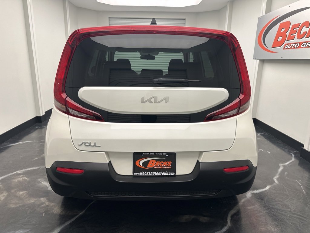 Used 2022 Kia Soul LX image 24