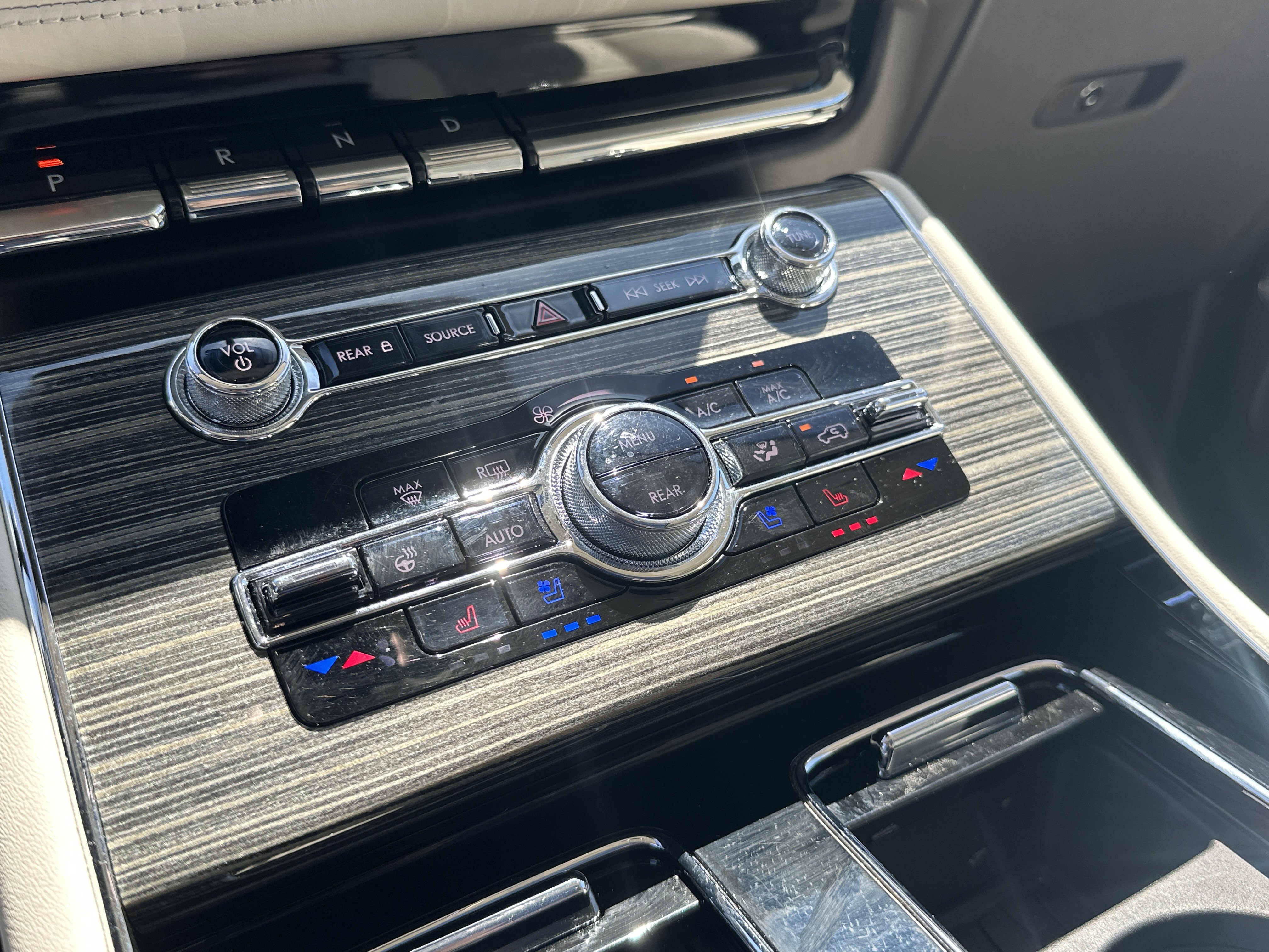 Used 2023 Lincoln Aviator Black Label Grand Touring AWD/4WD image 19