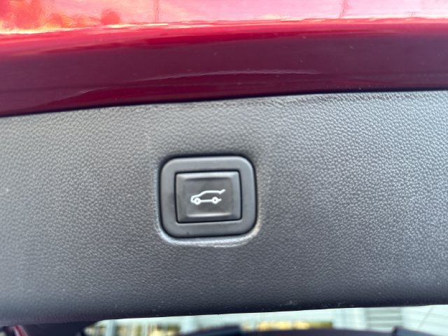Used 2025 Chevrolet Blazer LT w/ Convenience Package FWD image 30