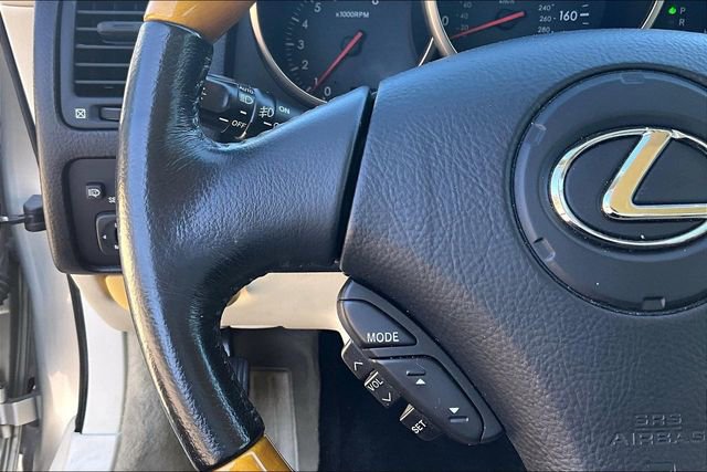 Used 2005 Lexus SC 430 Convertible image 10