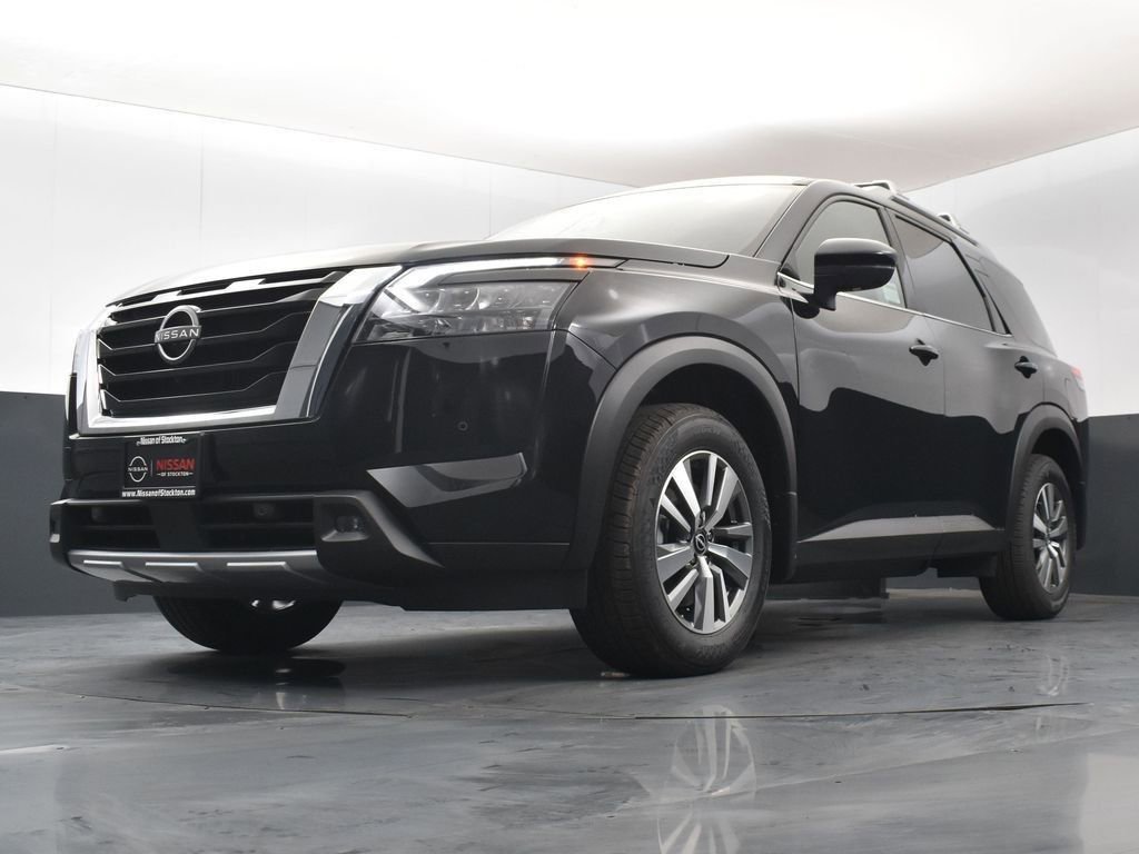 New 2025 Nissan Pathfinder SL image 40