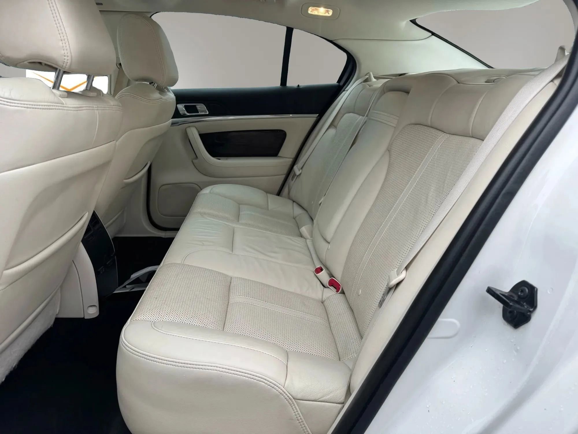 Used 2011 Lincoln MKS AWD w/ 201A Rapid Spec Order Code image 21