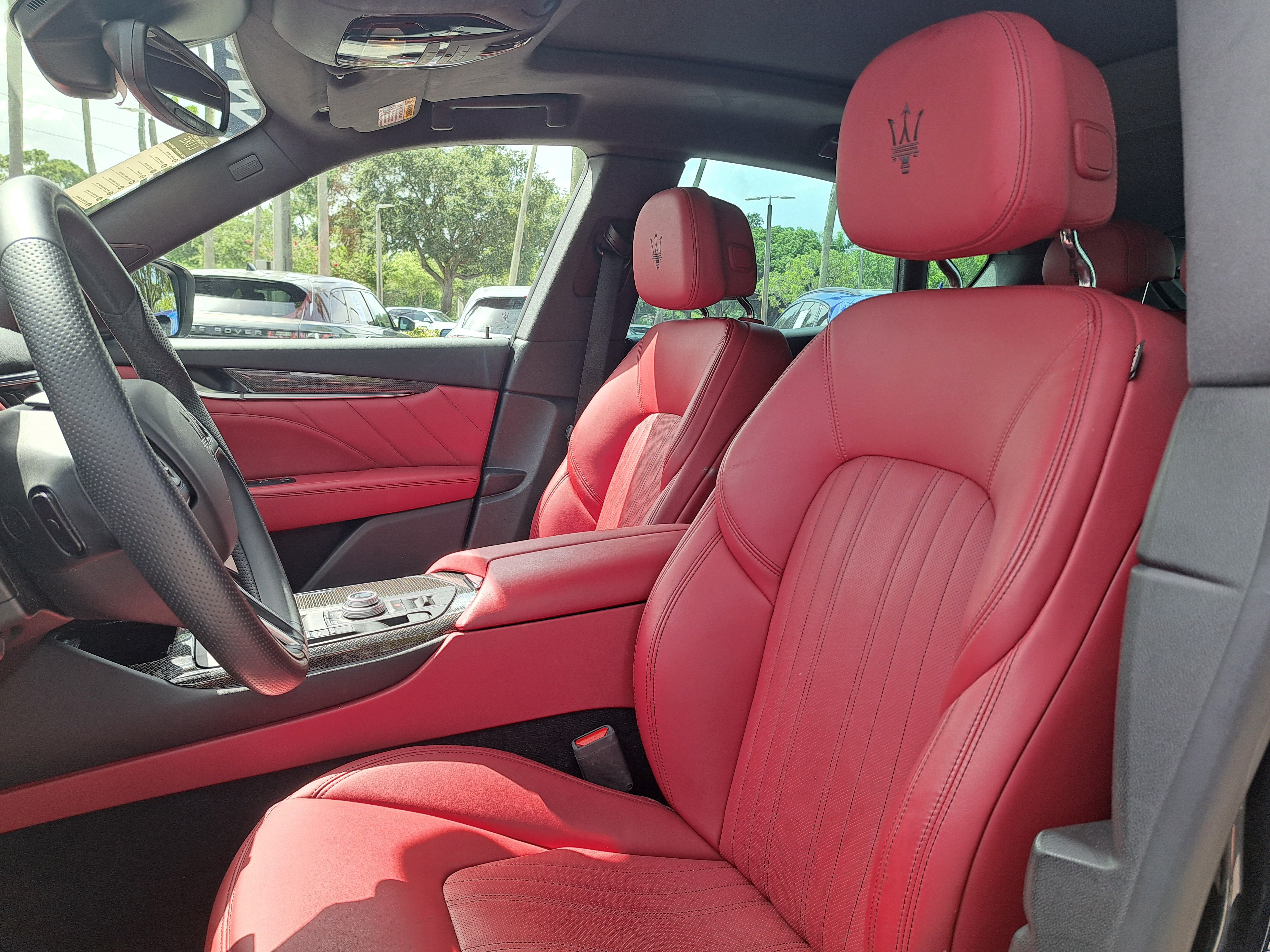 Used 2022 Maserati Levante GT AWD/4WD image 19