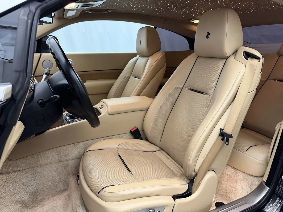 Used 2016 Rolls-Royce Wraith RWD image 12