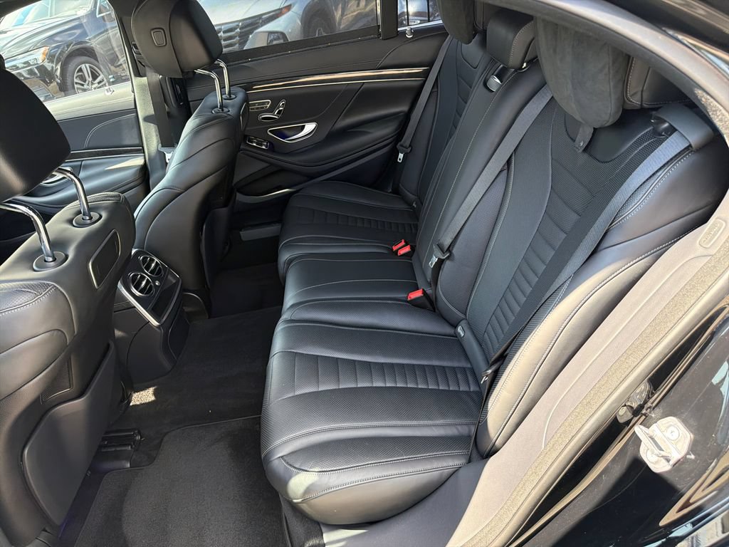 Used 2019 Mercedes-Benz S 560 Sedan image 20