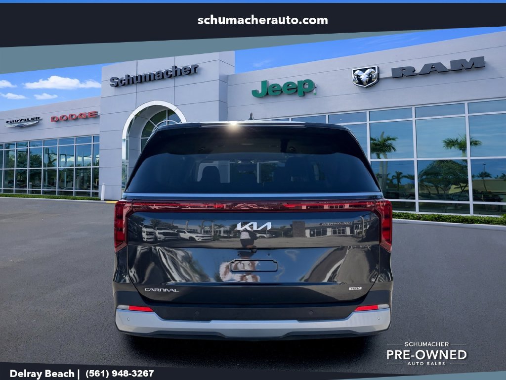 Used 2026 Kia Carnival LXS FWD image 6